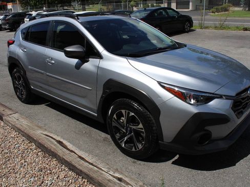 Used 2024 Subaru Crosstrek 2.0i Premium AWD/4WD image 5