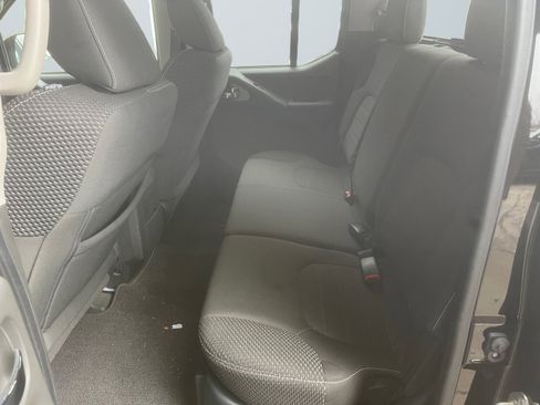 Used 2017 Nissan Frontier PRO-4X image 14