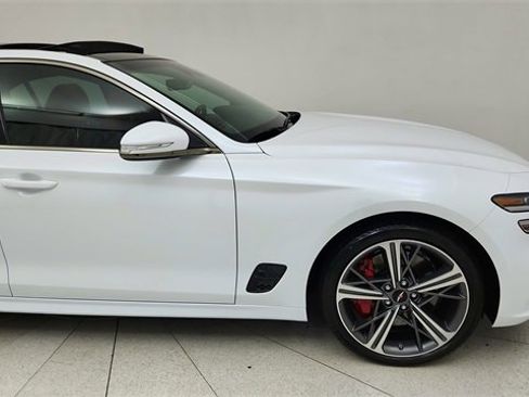 Used 2025 Genesis G70 2.5T w/ Sport Prestige Package image 7