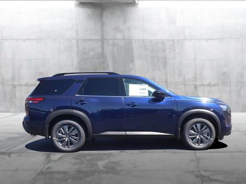 New 2026 Nissan Pathfinder SV image 5