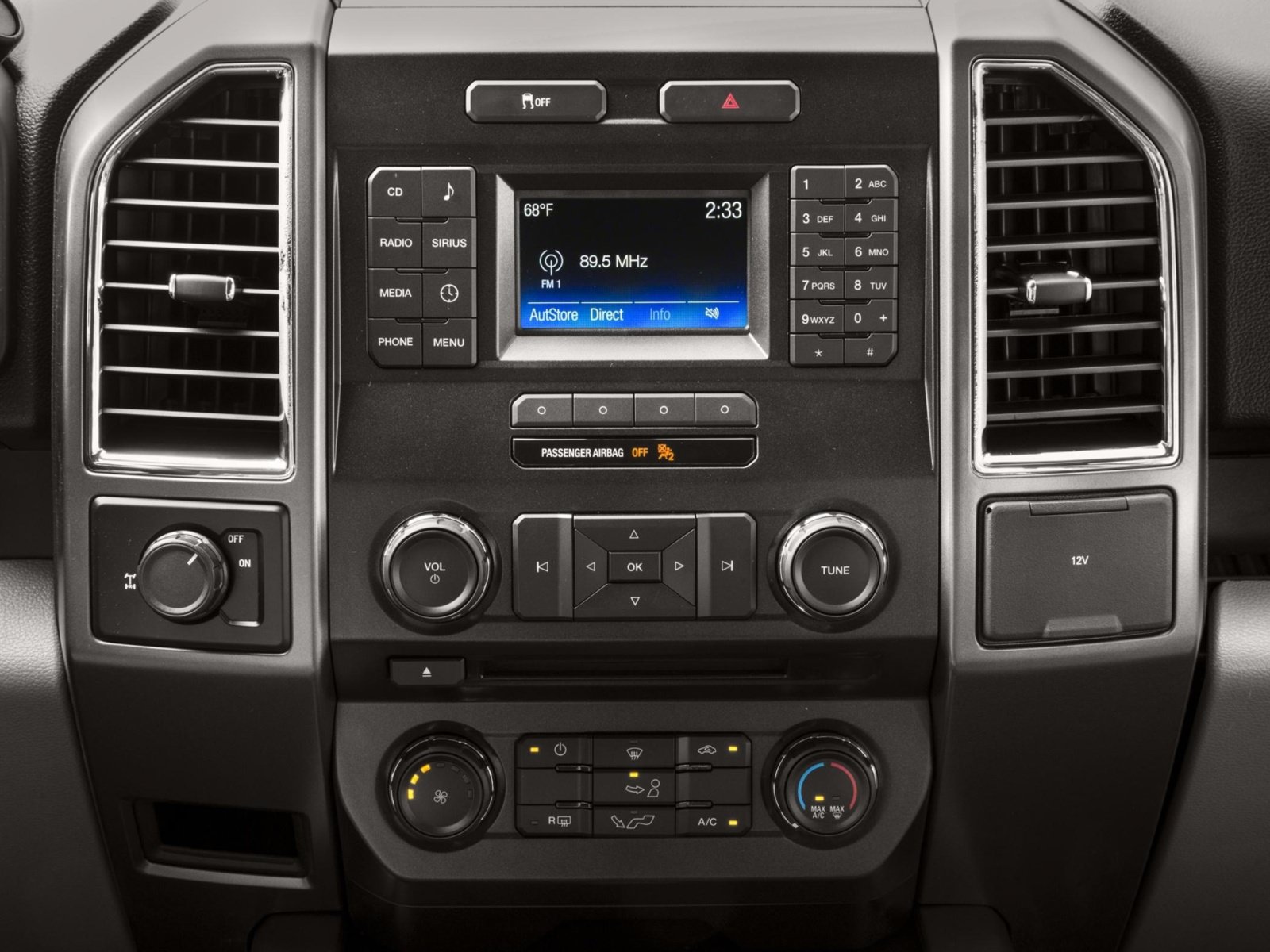 Used 2017 Ford F150 XLT w/ Equipment Group 302A Luxury RWD image 8