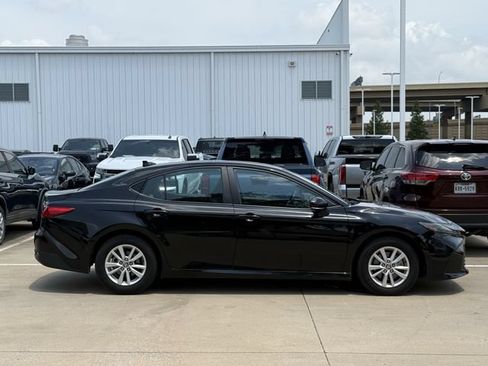 Used 2025 Toyota Camry LE FWD image 3