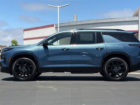 New 2026 Chevrolet Traverse RS w/ LPO, Floor Liner Package AWD/4WD image 7