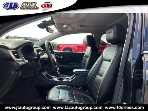 Used 2020 GMC Acadia Denali w/ Trailering Package FWD image 10