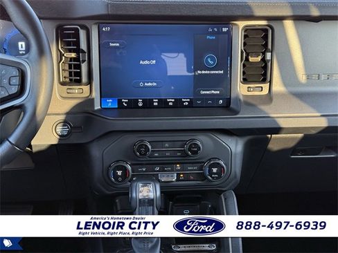 Used 2025 Ford Bronco Badlands image 12