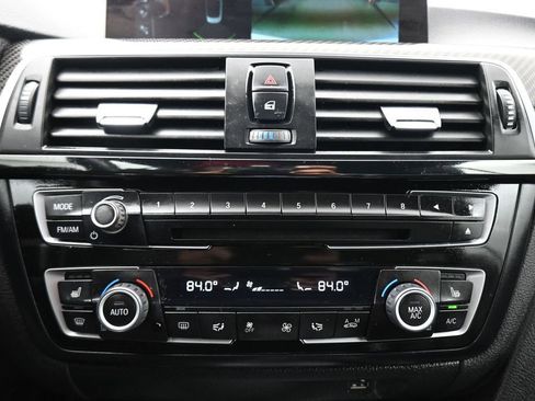 Used 2017 BMW M4 Convertible image 20