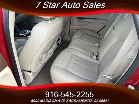 Used 2014 Cadillac SRX Luxury image 17