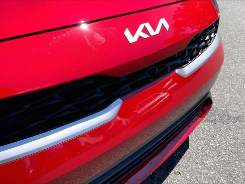 Used 2024 Kia Forte LXS w/ LXS Technology Package FWD image 31