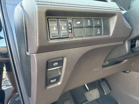 Used 2019 Honda Odyssey EX-L image 19