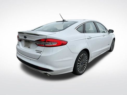 Used 2018 Ford Fusion Titanium FWD image 2