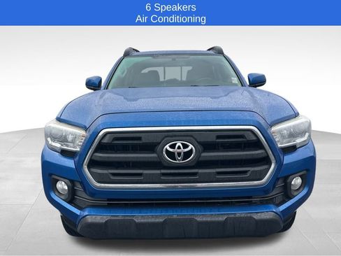 Used 2016 Toyota Tacoma SR5 w/ Towing Package image 2