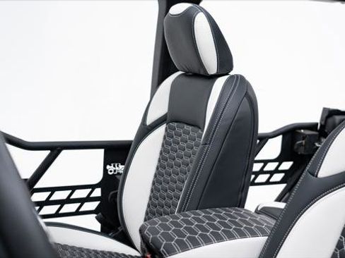 Used 2025 Jeep Gladiator Sport image 48