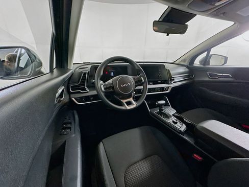 Used 2025 Kia Sportage LX image 18