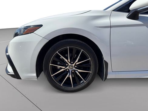 Used 2024 Toyota Camry SE w/ Convenience Package FWD image 9