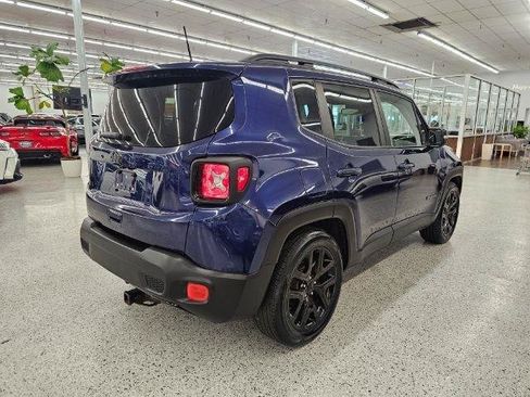 Used 2018 Jeep Renegade Altitude FWD image 5