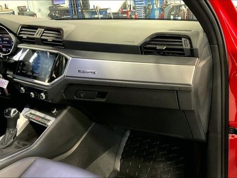Certified 2023 Audi Q3 2.0T Premium image 16