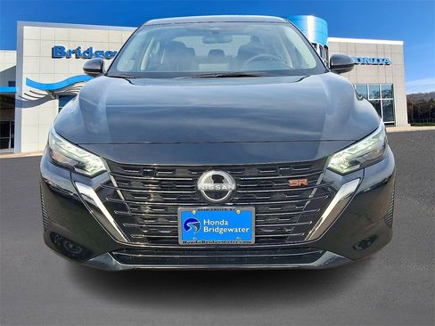 Used 2025 Nissan Sentra SR image 2