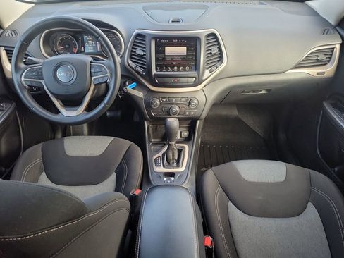 Used 2014 Jeep Cherokee Latitude FWD image 13