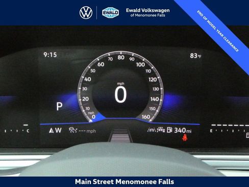 Certified 2025 Volkswagen Taos SE image 5