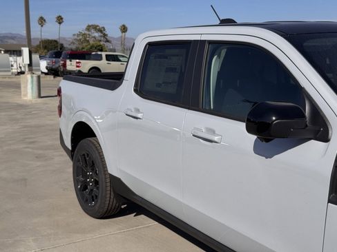 New 2025 Ford Maverick Lariat w/ Black Appearance Package image 5