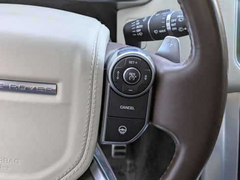 Used 2017 Land Rover Range Rover Autobiography image 18