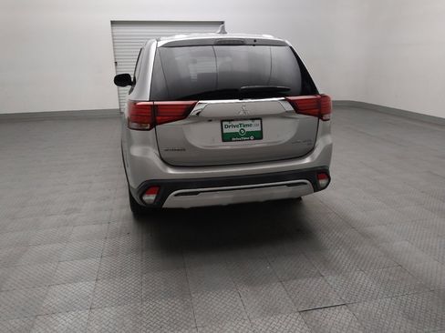 Used 2019 Mitsubishi Outlander SE FWD image 6