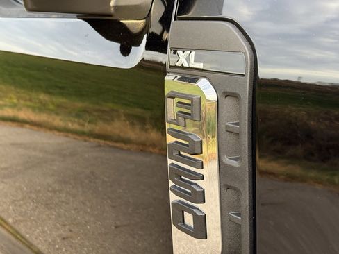 New 2026 Ford F250 XL w/ XL Off-Road Package image 10