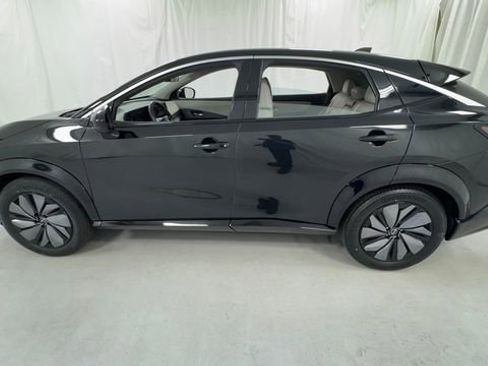 Used 2023 Nissan Ariya FWD image 6