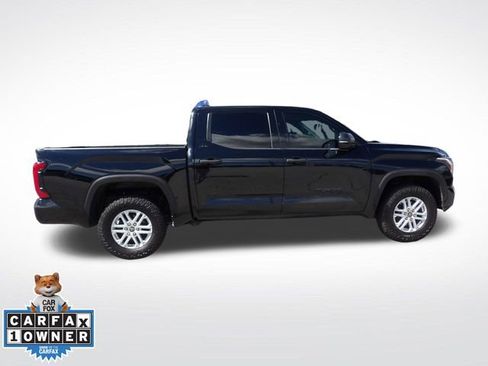 Used 2022 Toyota Tundra SR5 w/ SR5 Convenience Package image 10