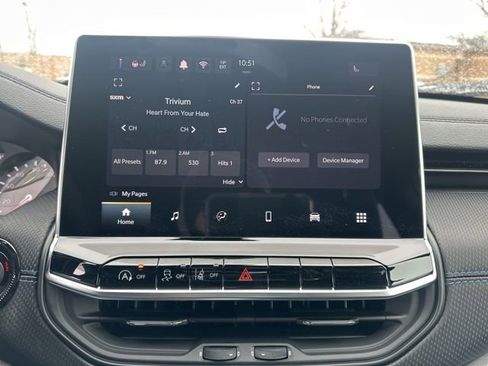 New 2026 Jeep Compass Latitude image 8