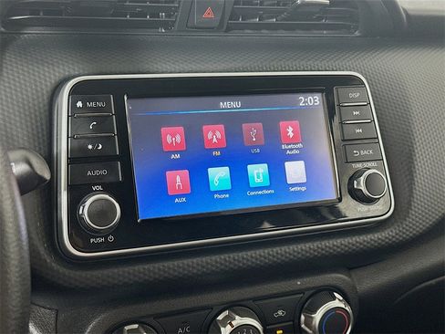 Used 2022 Nissan Kicks S image 19