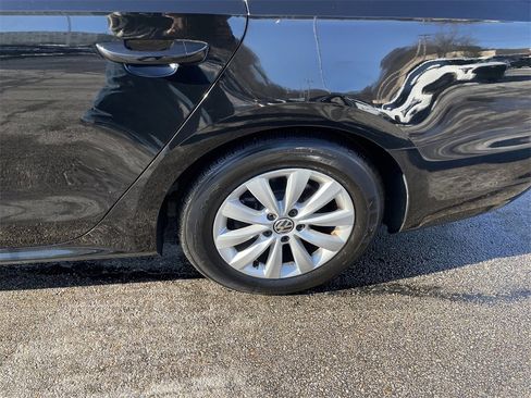 Used 2012 Volkswagen Passat 2.5 S image 10