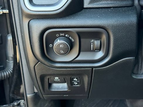 Used 2021 RAM 1500 Big Horn AWD/4WD image 19