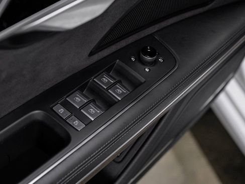 Used 2022 Audi A8 L 3.0T w/ Luxury Package image 54