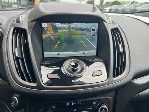 Used 2019 Ford Escape Titanium AWD/4WD image 15