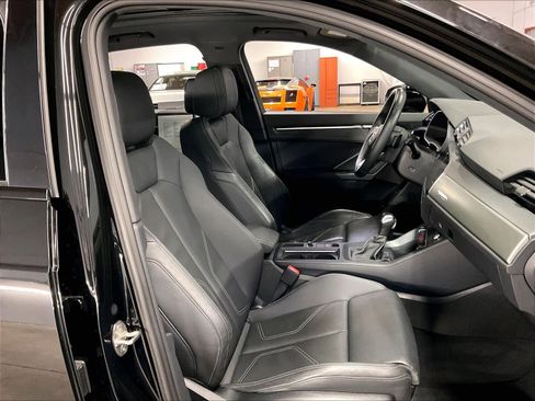 Certified 2023 Audi Q3 2.0T Premium w/ Black Optic Sport Package image 10