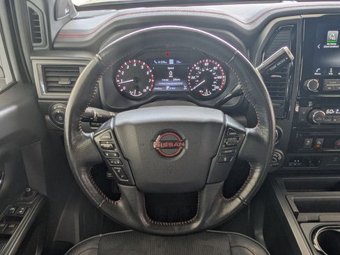 Used 2024 Nissan Titan PRO-4X AWD/4WD image 23
