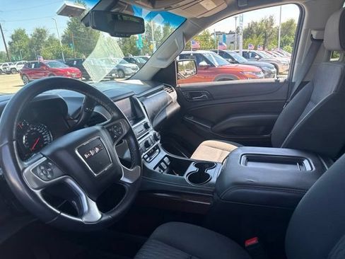 Certified 2019 GMC Yukon SLE w/ SLE Value Package AWD/4WD image 9