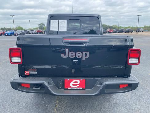 Used 2022 Jeep Gladiator Rubicon w/ LED Lighting Group image 6