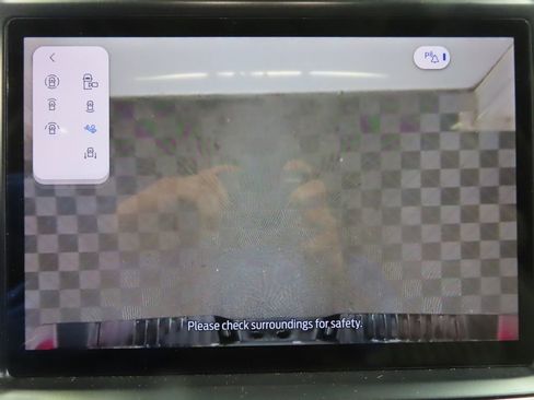 Used 2025 Ford F350 Platinum w/ Platinum Plus Package image 21