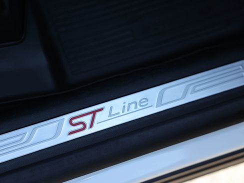 Certified 2022 Ford Explorer ST-Line w/ Class IV Trailer Tow Package AWD/4WD image 11