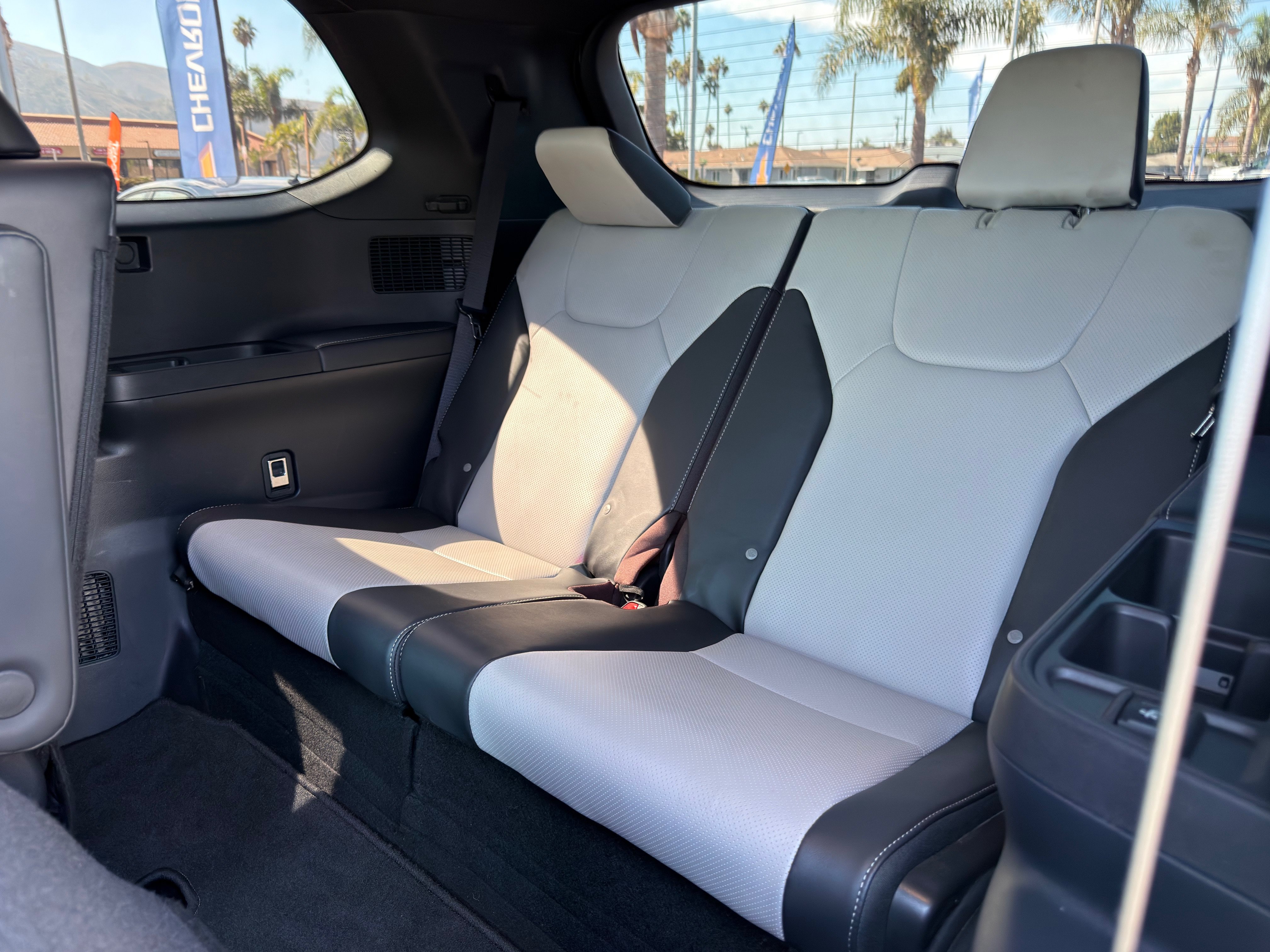Used 2025 Lexus TX 500h AWD w/ Technology Package image 21