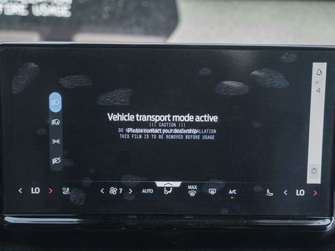 New 2026 Ford Expedition Platinum w/ Stealth Performance Package AWD/4WD image 32