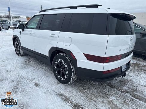 Used 2025 Hyundai Santa Fe SEL image 2