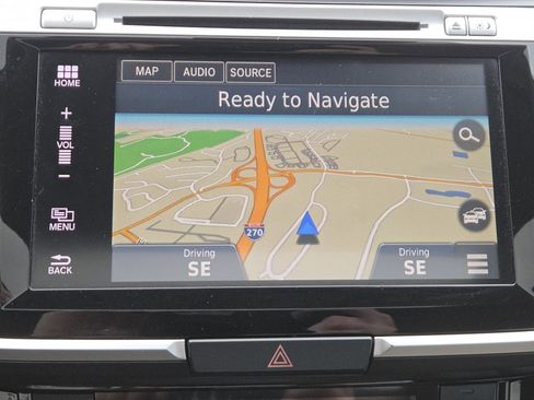 Used 2016 Honda Accord Touring image 4