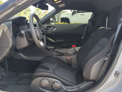 Used 2024 Nissan Z Sport w/ Floor Mat Package image 15