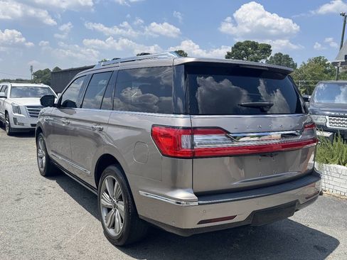 Used 2018 Lincoln Navigator Select w/ Technology Package RWD image 5