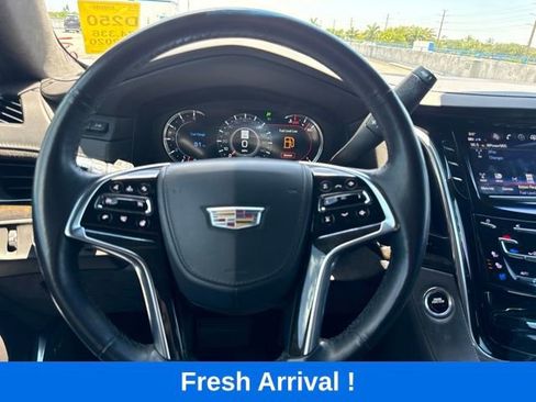 Used 2020 Cadillac Escalade ESV Platinum AWD/4WD image 5