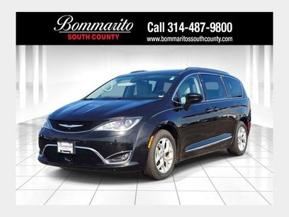 Used 2017 Chrysler Pacifica Touring-L Plus w/ Advanced Safetytec Group
