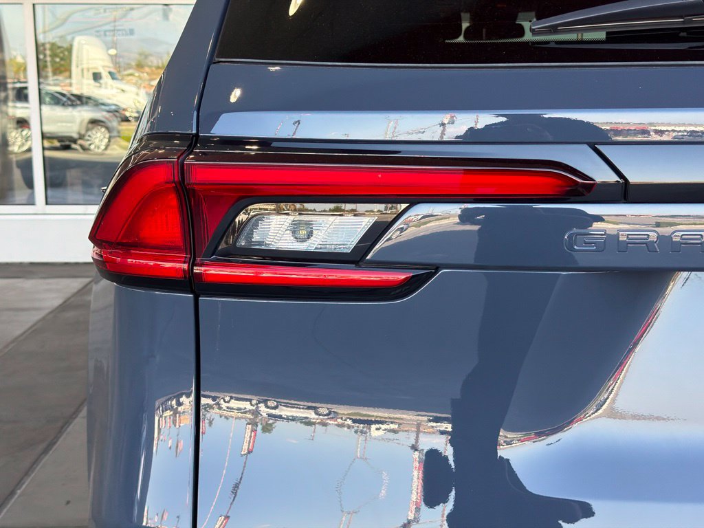 Certified 2025 Toyota Grand Highlander FWD image 10